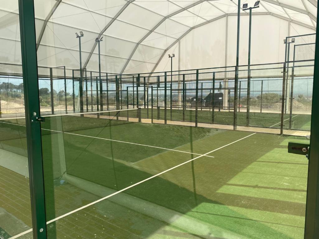 Royal Obidos Scenic Resort Praia del Rei Εξωτερικό φωτογραφία The indoor paddle tennis courts at the University of Nottingham